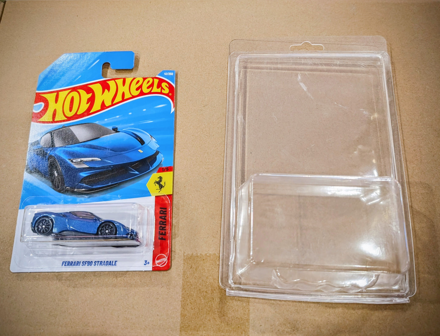 Hot Wheels Mainline Ferrari SF90 Blue + Protector Case